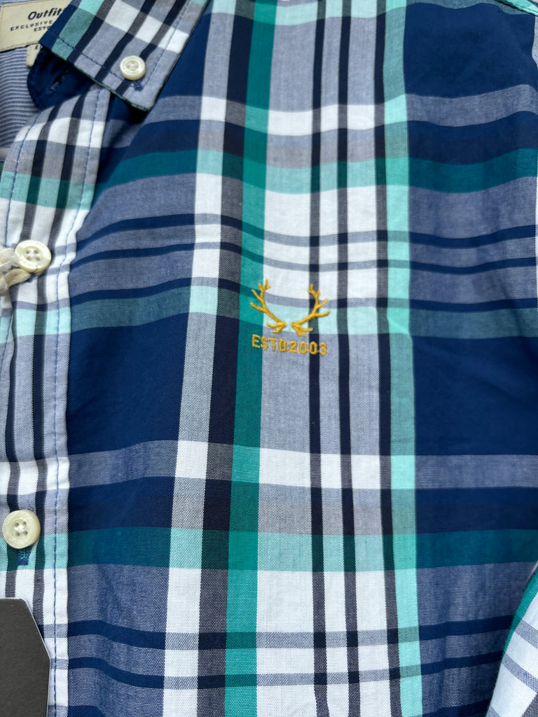 NWT Outfitters Plain Button-Up